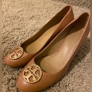 Tory Burch. Brown/Tan. Size 10 (Woman’s)